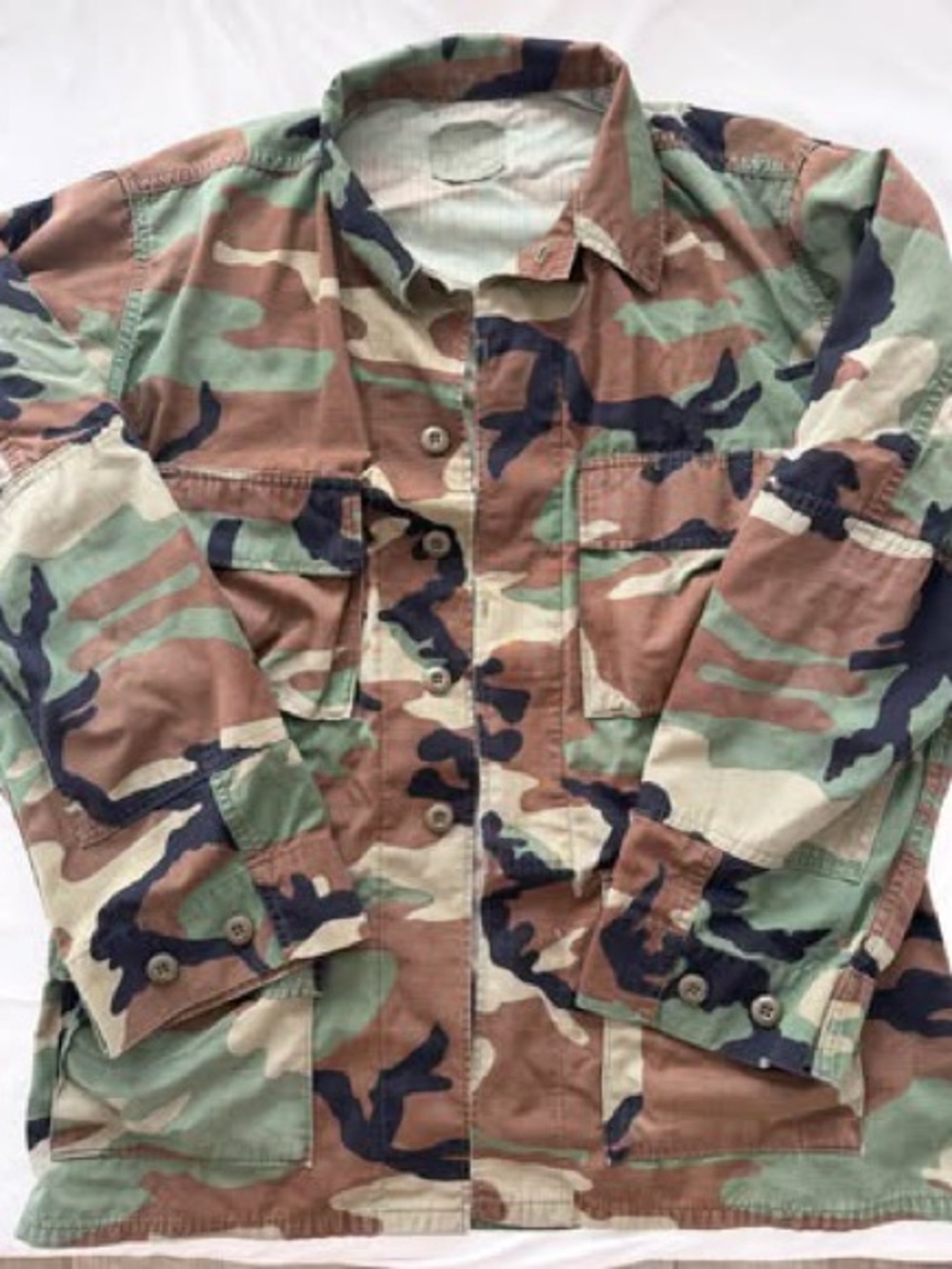 Camo/military button up jacket - unisex